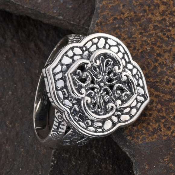 Jewelry - Sterling Silver Floral Ring 10.70 Grams